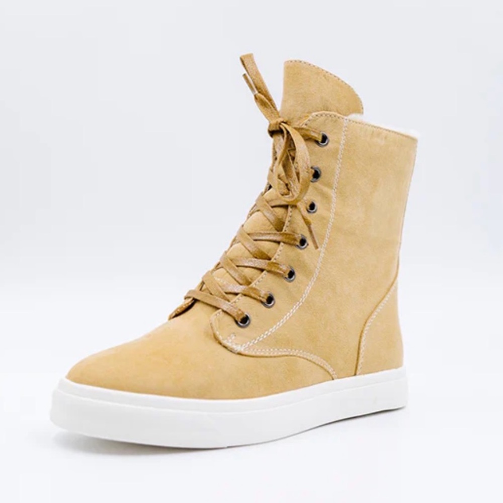 PAWJ California Polar Fleece Winter Boots Tan Womens Size 9.5 Vegan Cruelty Free